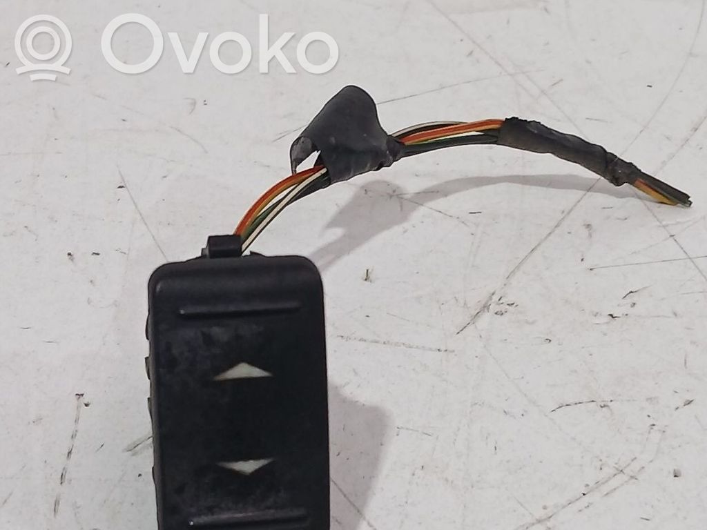 Ford Focus Interruptor del elevalunas eléctrico