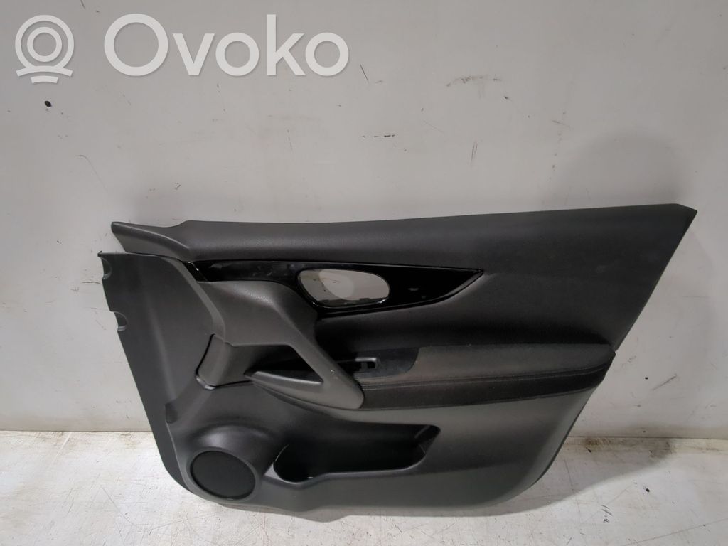 Nissan Qashqai Rivestimento del pannello della portiera anteriore