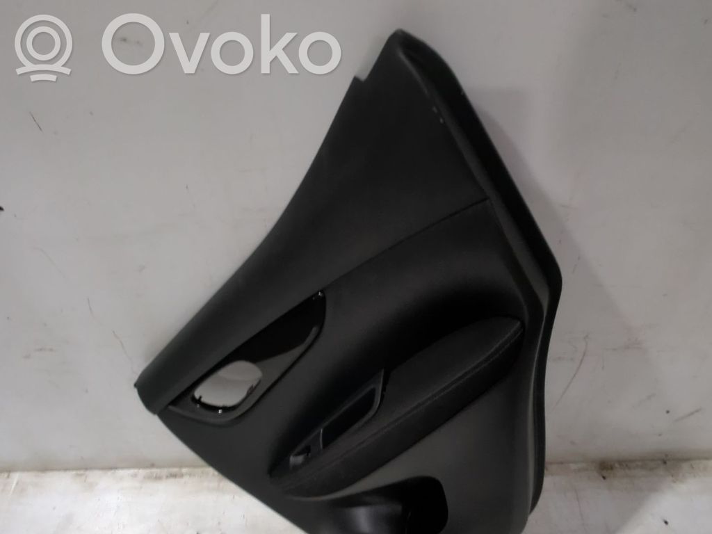 Nissan Qashqai Rivestimento del pannello della portiera posteriore