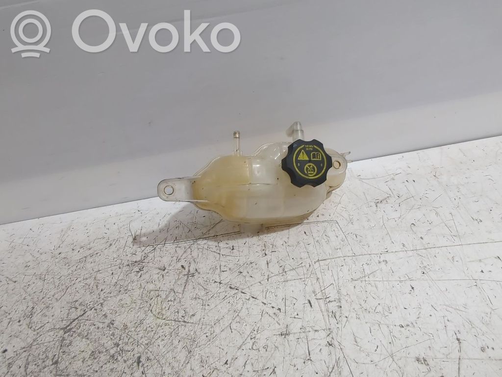 Opel Corsa D Kraftstoff-Ausgleichsbehälter