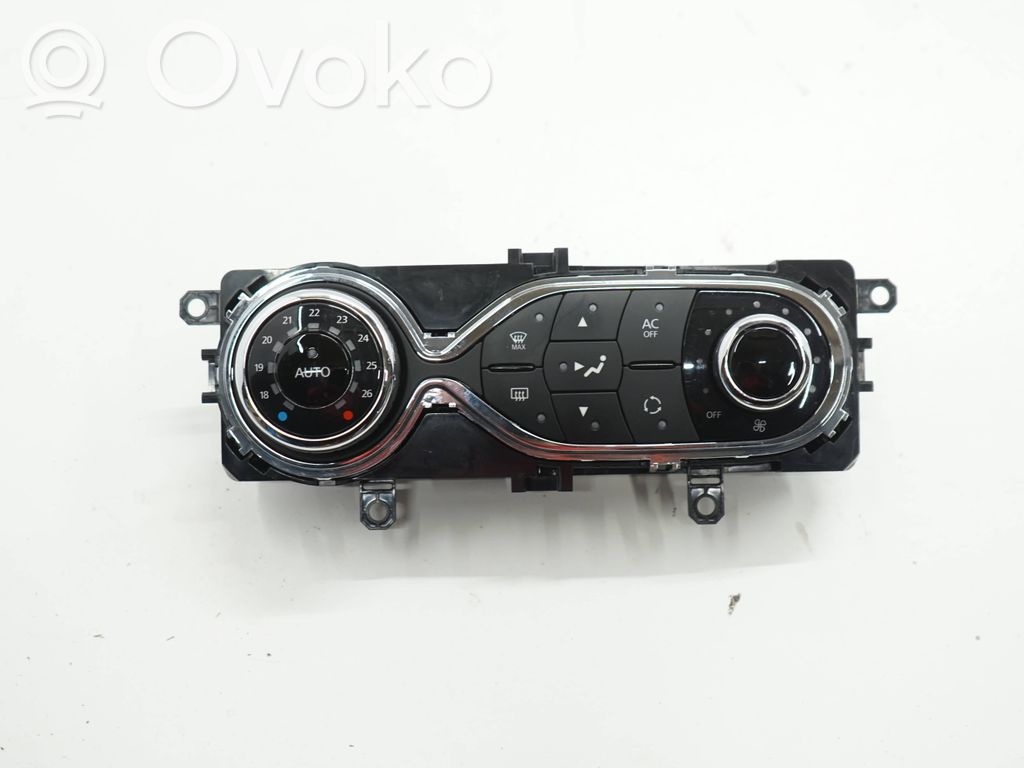 Renault Captur Climate control unit 