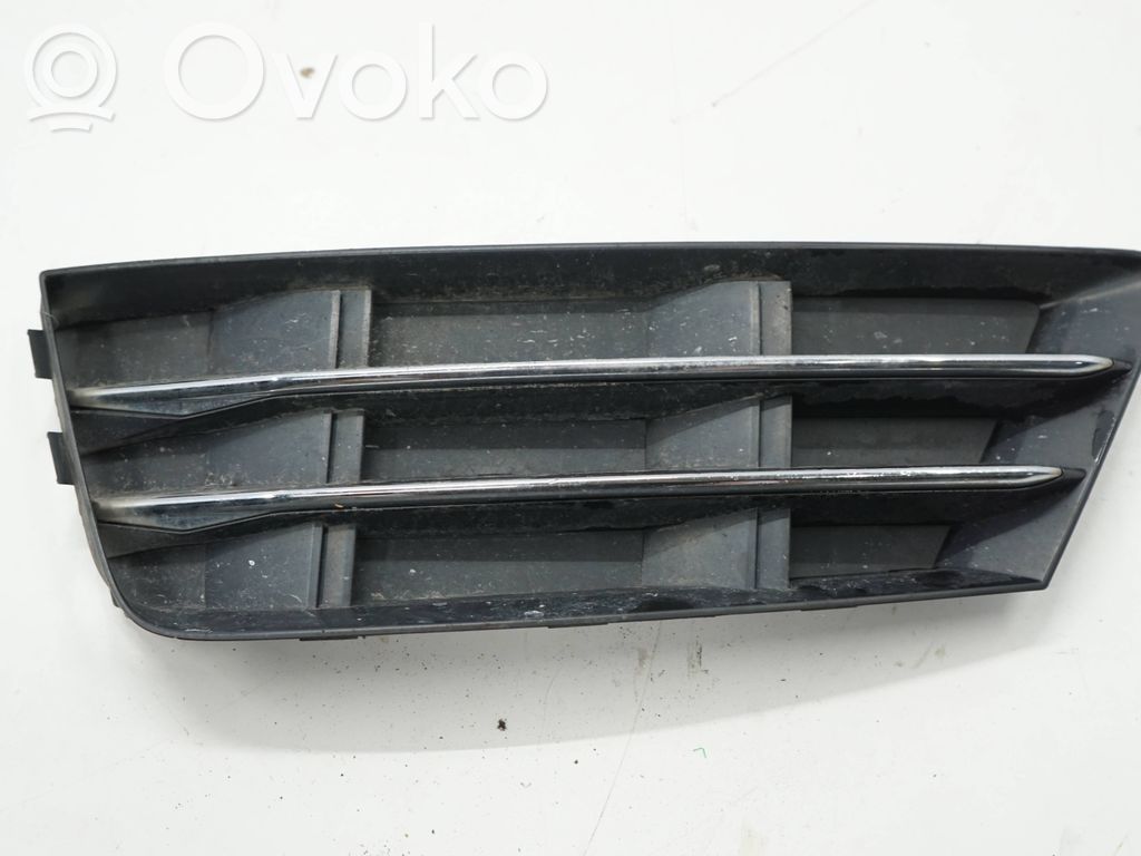 Audi A4 S4 B9 8W Kratka dolna zderzaka przedniego 