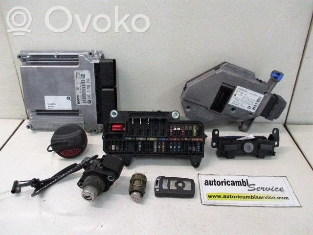 Engine ECU kit and lock set   18986