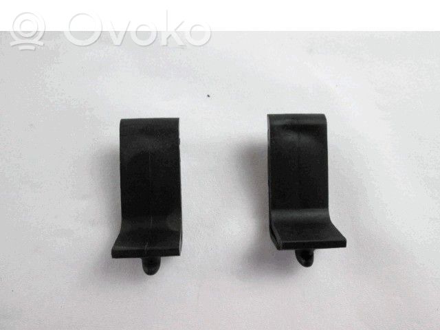 Mercedes-Benz C W202 Engine bonnet/hood hinges 