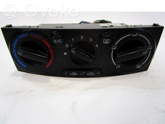 Mazda MPV II LW Climate control unit 