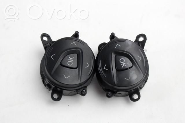 Ford Focus Przełącznik / Przycisk kierownicy 
