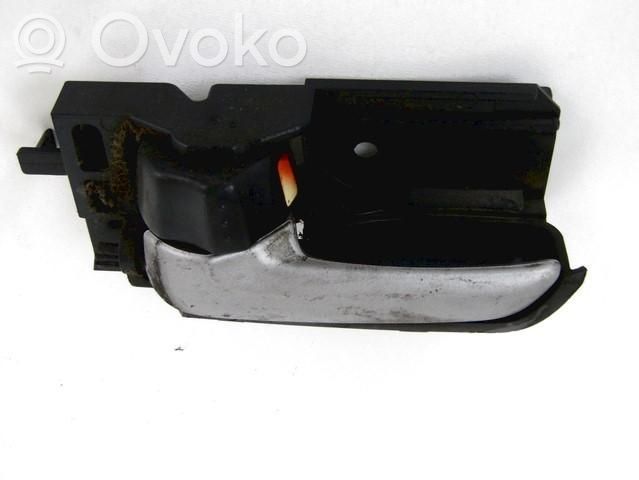 Fiat Sedici Poignée inférieure de porte avant 