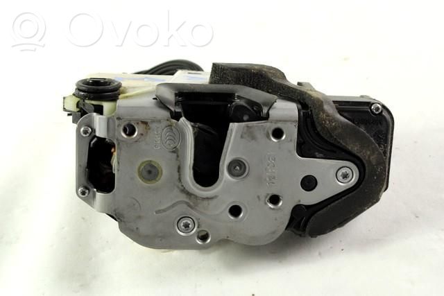 Opel Astra J Front door lock 