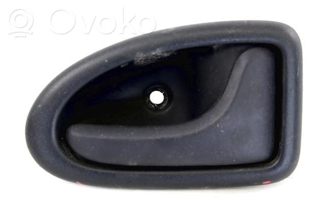 Renault Clio III Klamka wewnętrzna drzwi przednich 