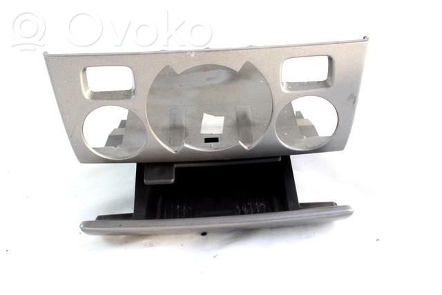 Peugeot 308 Moldura del panel 
