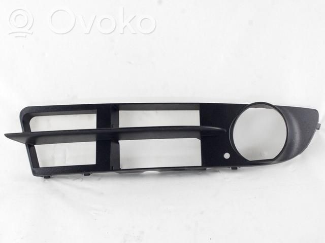 BMW 5 E60 E61 Priešrūkinio žibinto apdaila/ grotelės 
