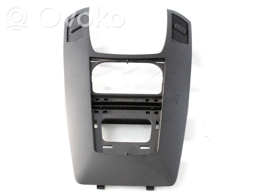 Opel Zafira B Moldura del panel 