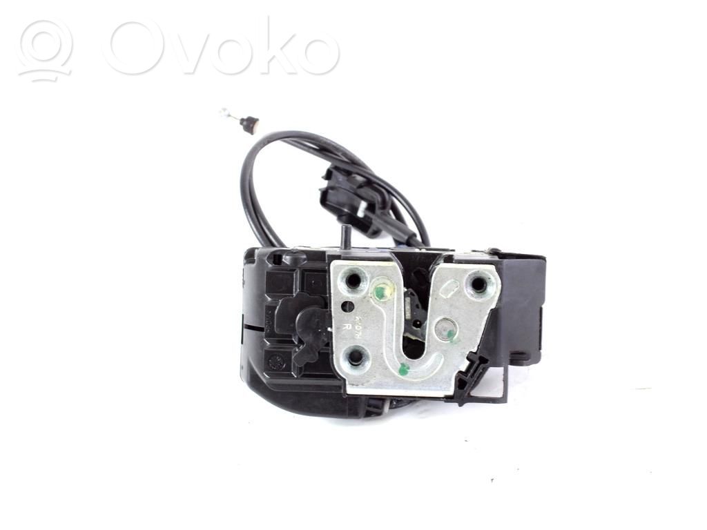 Front door lock   825009U100