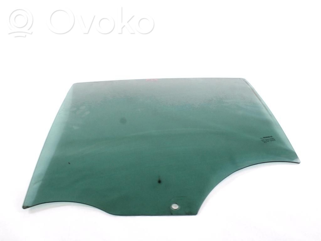 Renault Clio III Vetro del finestrino della portiera posteriore