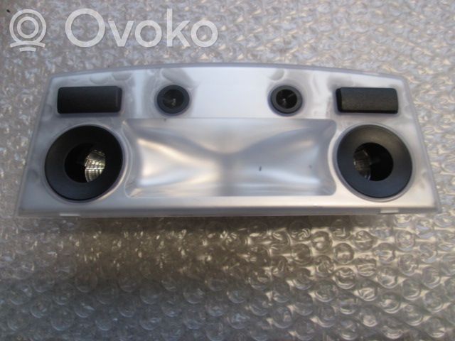 Luz del asiento delantero   63316910793