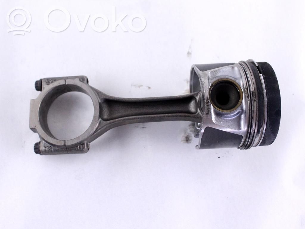 Piston cu bielă   038198401F