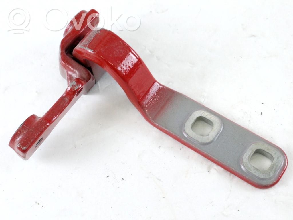 Audi Q8 Tailgate/trunk/boot hinge 