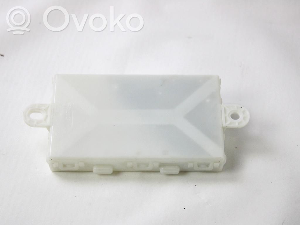 Audi Q8 Amplificatore antenna