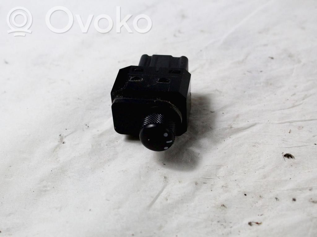 Comutator oglinzi laterale   3795062J00000