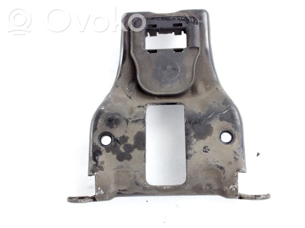 BMW 1 E81 E87 Viršutinė dalis radiatorių panelės (televizoriaus) 