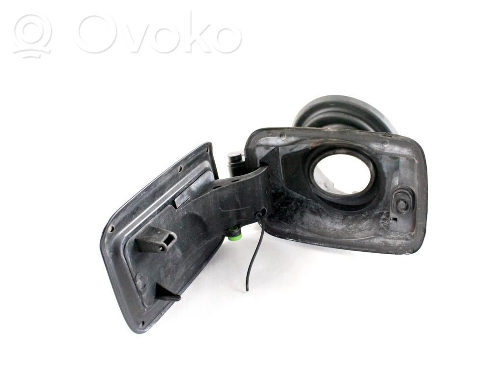 Polttoainesäiliön korkki   7073961