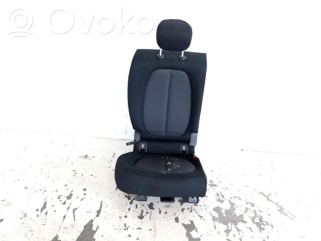 BMW 2 F45 Al treilea rând de scaune 