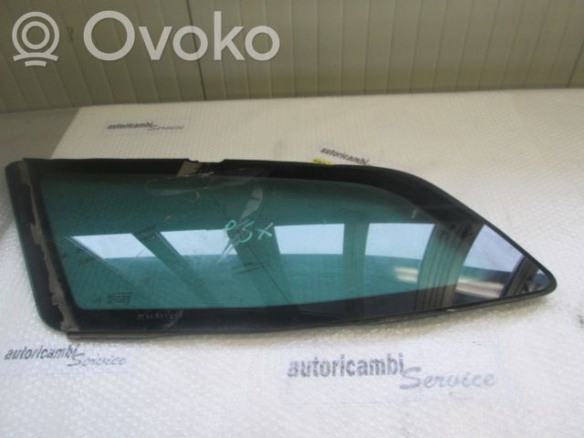 Citroen C5 Rear side window 