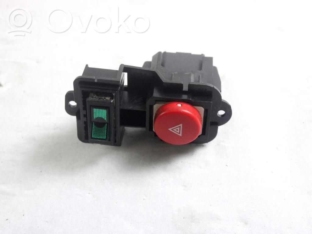 Botón interruptor de luz de peligro   5P0953235B1MM