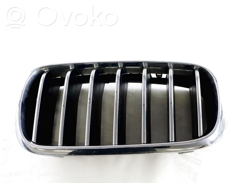 Volkswagen PASSAT B8 Grille calandre supérieure de pare-chocs avant 