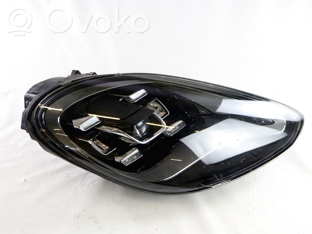 Volkswagen PASSAT B8 Scheinwerfer 