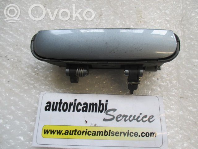 Manecilla externa puerta trasera   4B2837208GRU