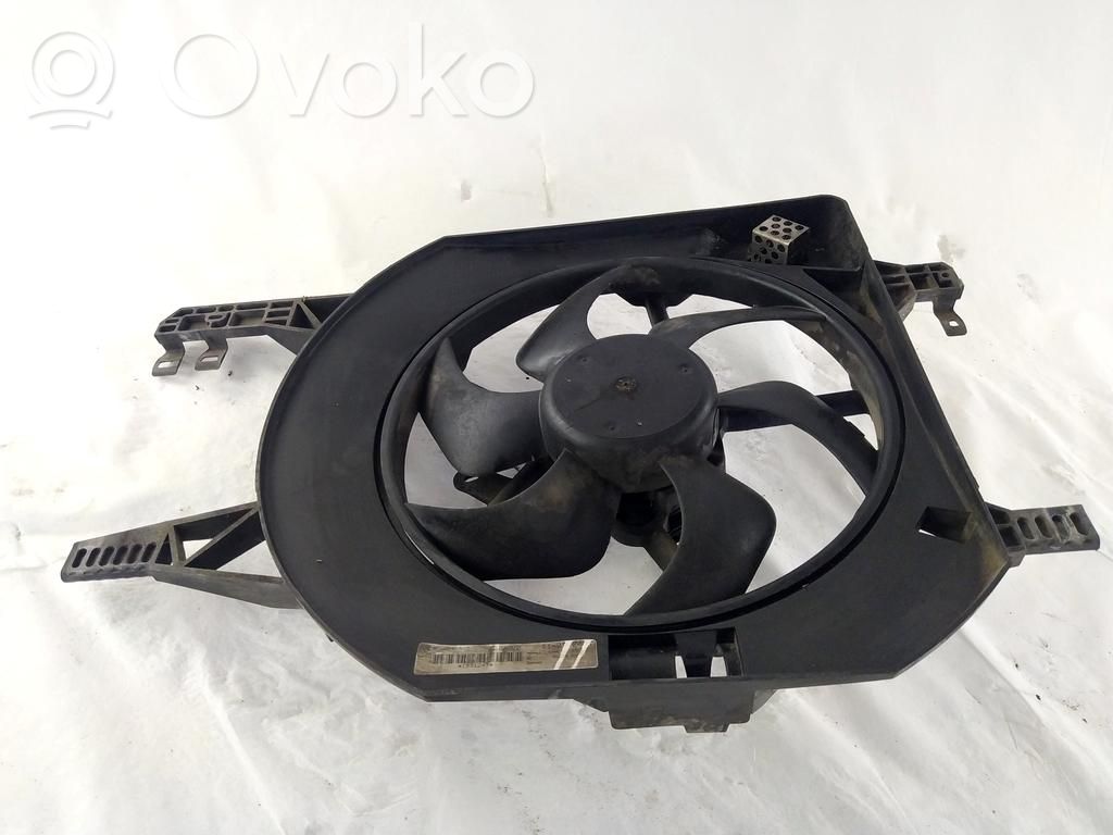 Renault Trafic II (X83) Ventilator electric răcire radiator 