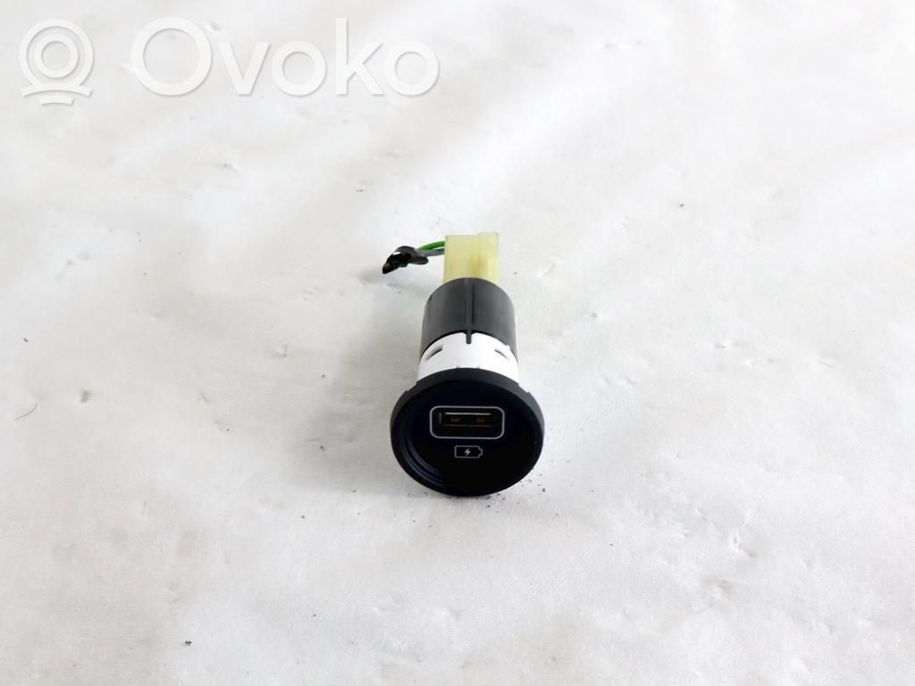 Hyundai i10 Priză USB