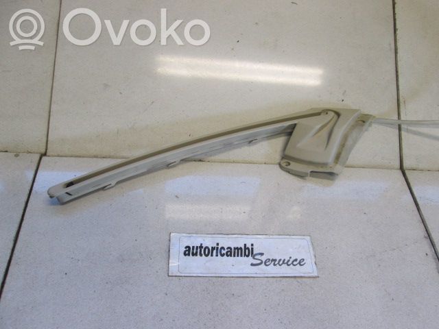 Mercedes-Benz E W211 Rivestimento pannello laterale del bagagliaio/baule