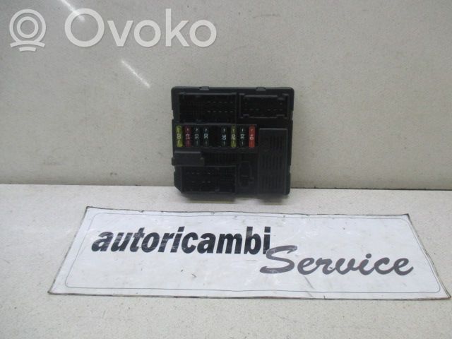 BMW Z4 E85 E86 Saugiklių blokas 