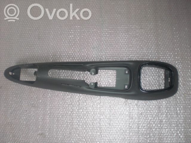 Fiat Punto (188) Consola central 