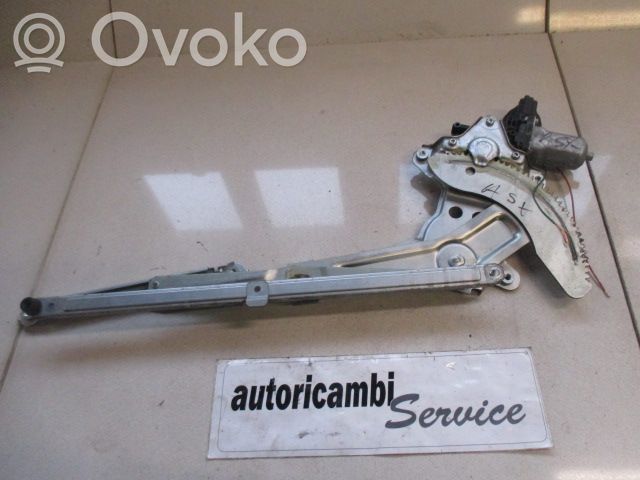 Suzuki Swift I Elektryczny podnośnik szyby drzwi przednich
