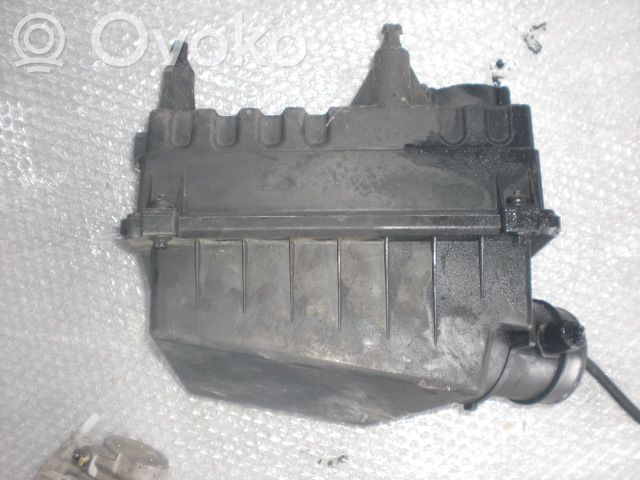 Ford Focus Air filter box 