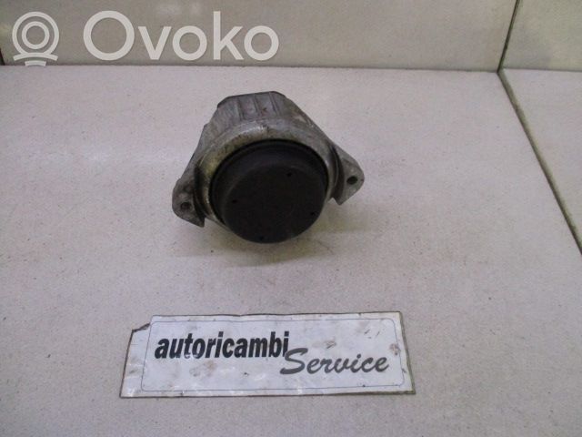BMW 1 E81 E87 Supporto di montaggio del motore (usato)