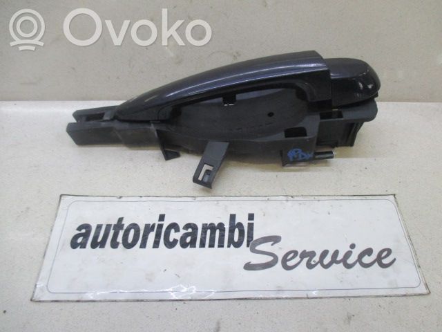 Manecilla externa puerta trasera   51217060670