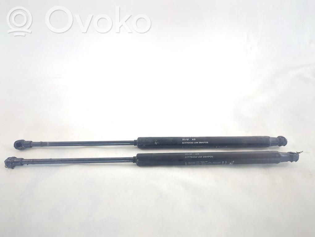 Fiat Grande Punto Ammortizzatore portellone anteriore/cofano