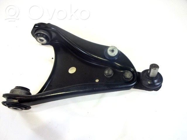 Renault Twingo II Braccio di controllo sospensione anteriore inferiore/braccio oscillante 