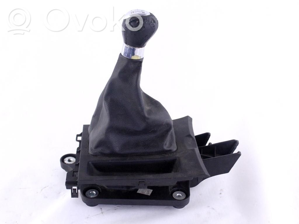 Mazda 3 I Pavarų perjungimo mechanizmas (kulisa) 