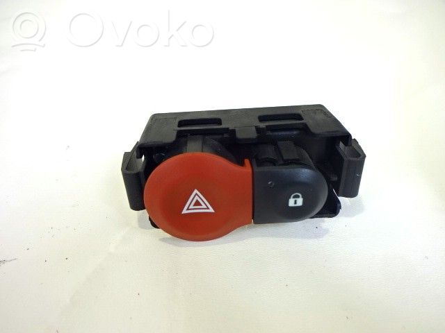 Botón interruptor de luz de peligro   8200214896
