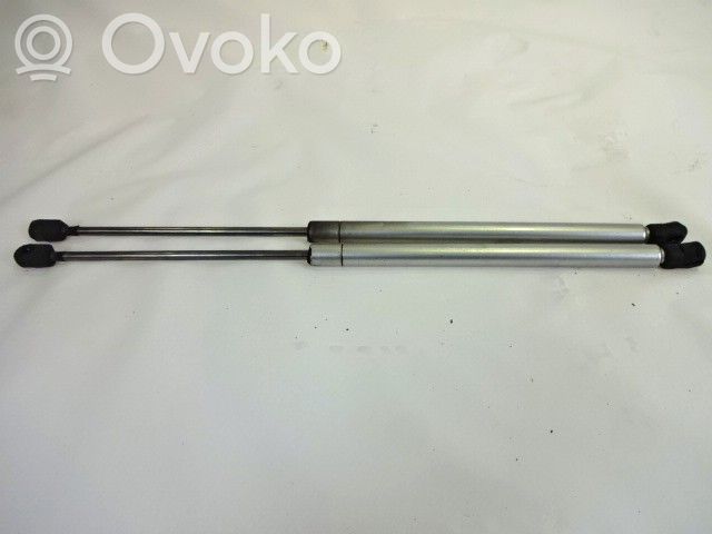 Konepellin kaasujousi   8Z0827552C