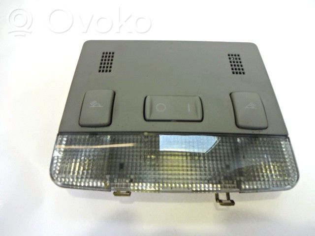 Éclairage lumière plafonnier avant   8Z0947111
