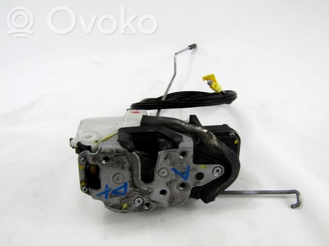 Opel Astra J Takaoven lukko