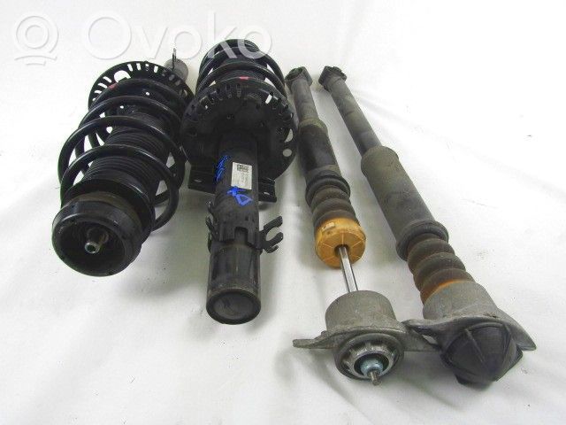 Volkswagen Polo V 6R Set molle e ammortizzatori (anteriore e posteriore)
