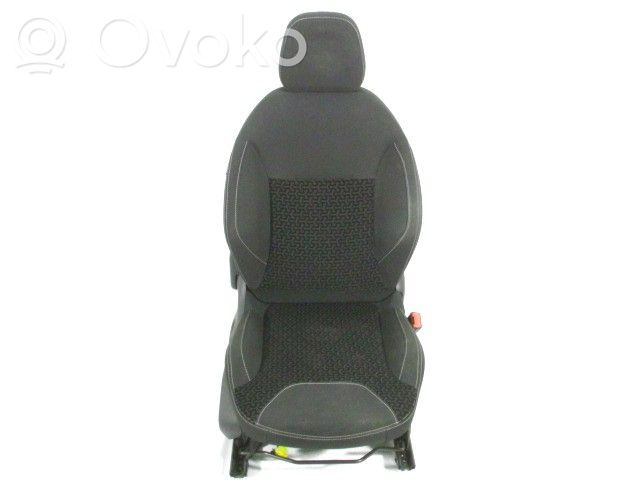 Citroen C3 Etumatkustajan istuin 