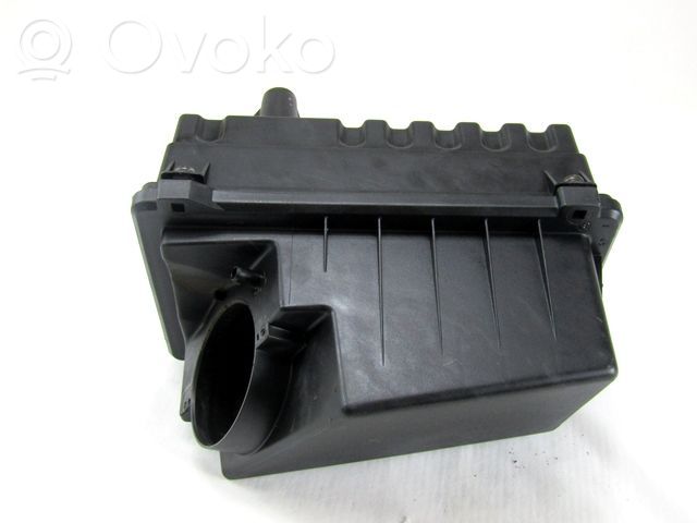 Ford Focus Air filter box 